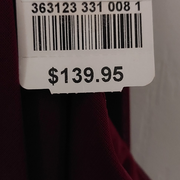 Le Chateau Halter Dress - Picture 8 of 8